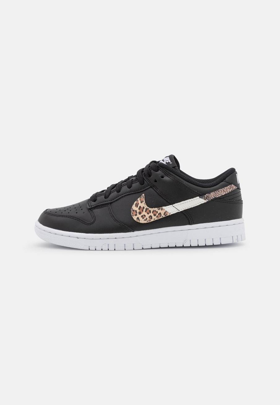Фото № 1 с приближением к товару «‎Nike Dunk »