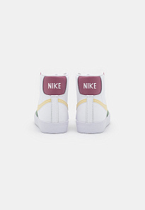 Фото № 4 с приближением к товару «‎Nike Blazer 77 »