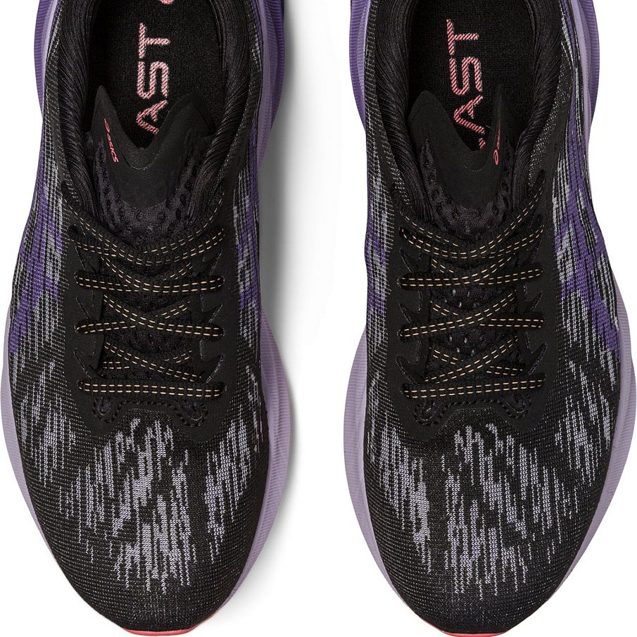 Фото № 3 с приближением к товару «‎Asics Novablast»