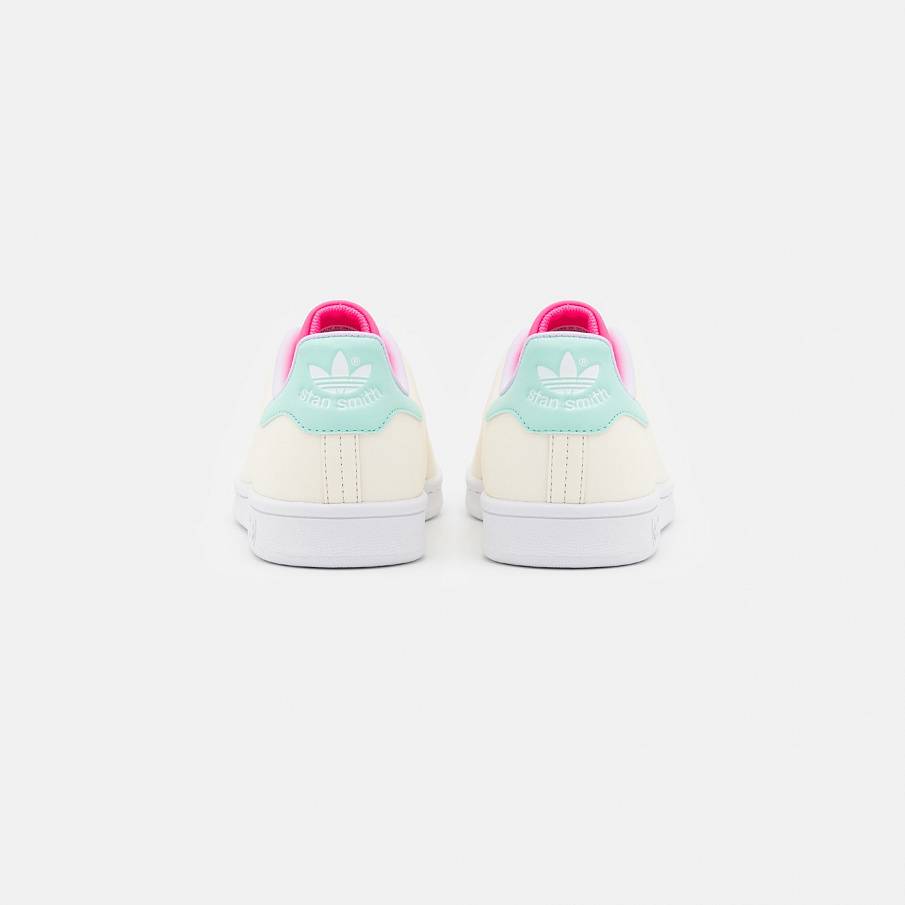 Фото № 4 с приближением к товару «‎Adidas Stan Smith »