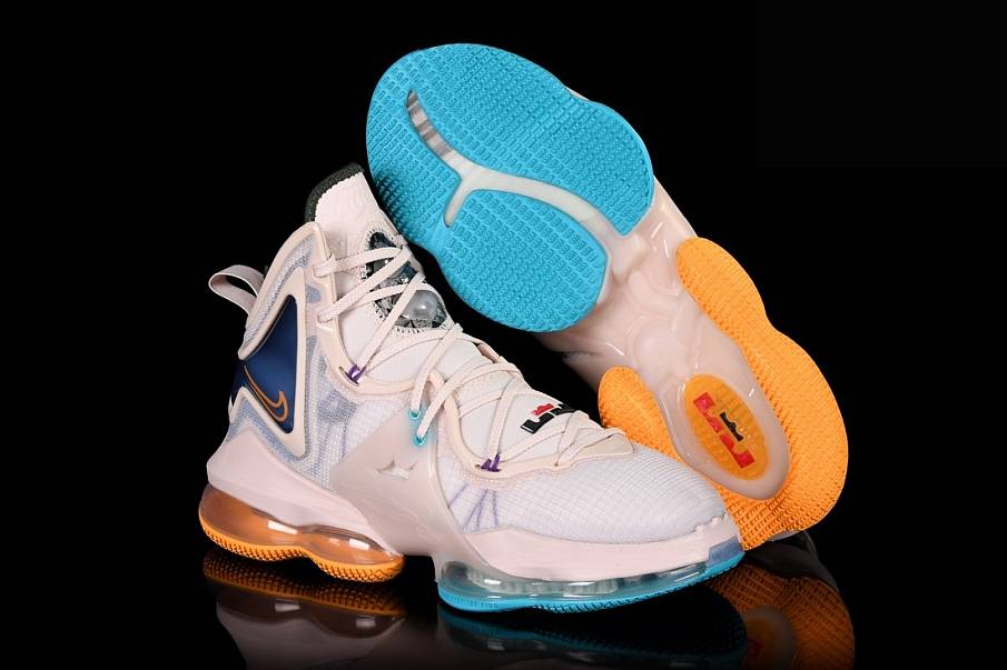 Фото № 2 с приближением к товару «‎Nike Lebron 19 Minneapolis Lakers»