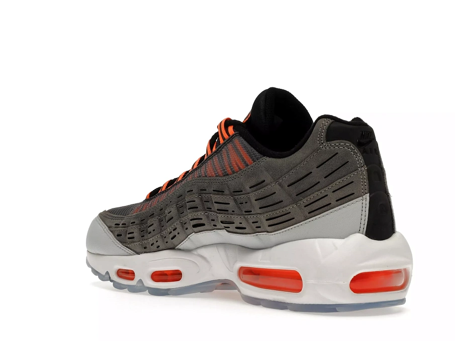 Фото № 2 с приближением к товару «‎Nike Air Max 95 Kim Jones Black Total Orange»