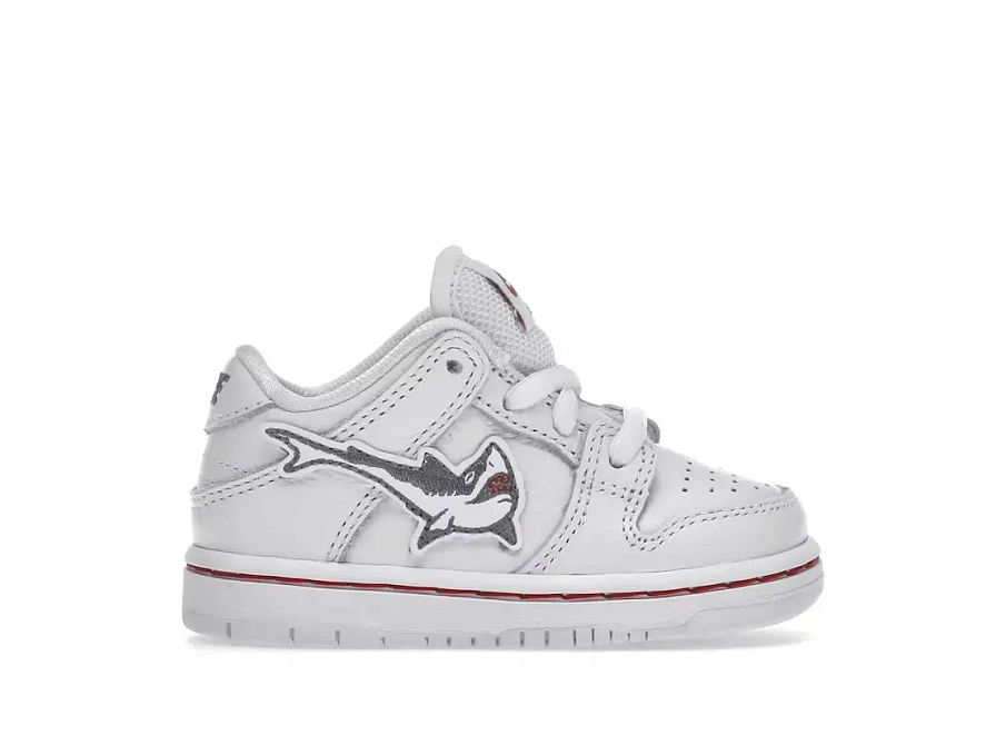 Фото № 1 с приближением к товару «‎Nike SB Dunk Low»