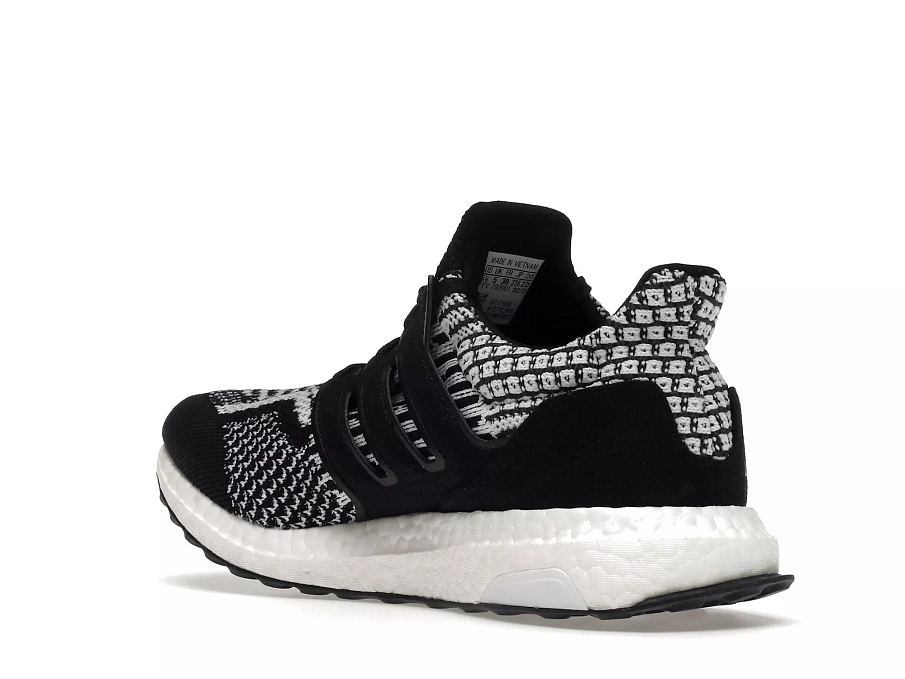 Фото № 6 с приближением к товару «‎adidas Ultra Boost 5.0 DNA Oreo»