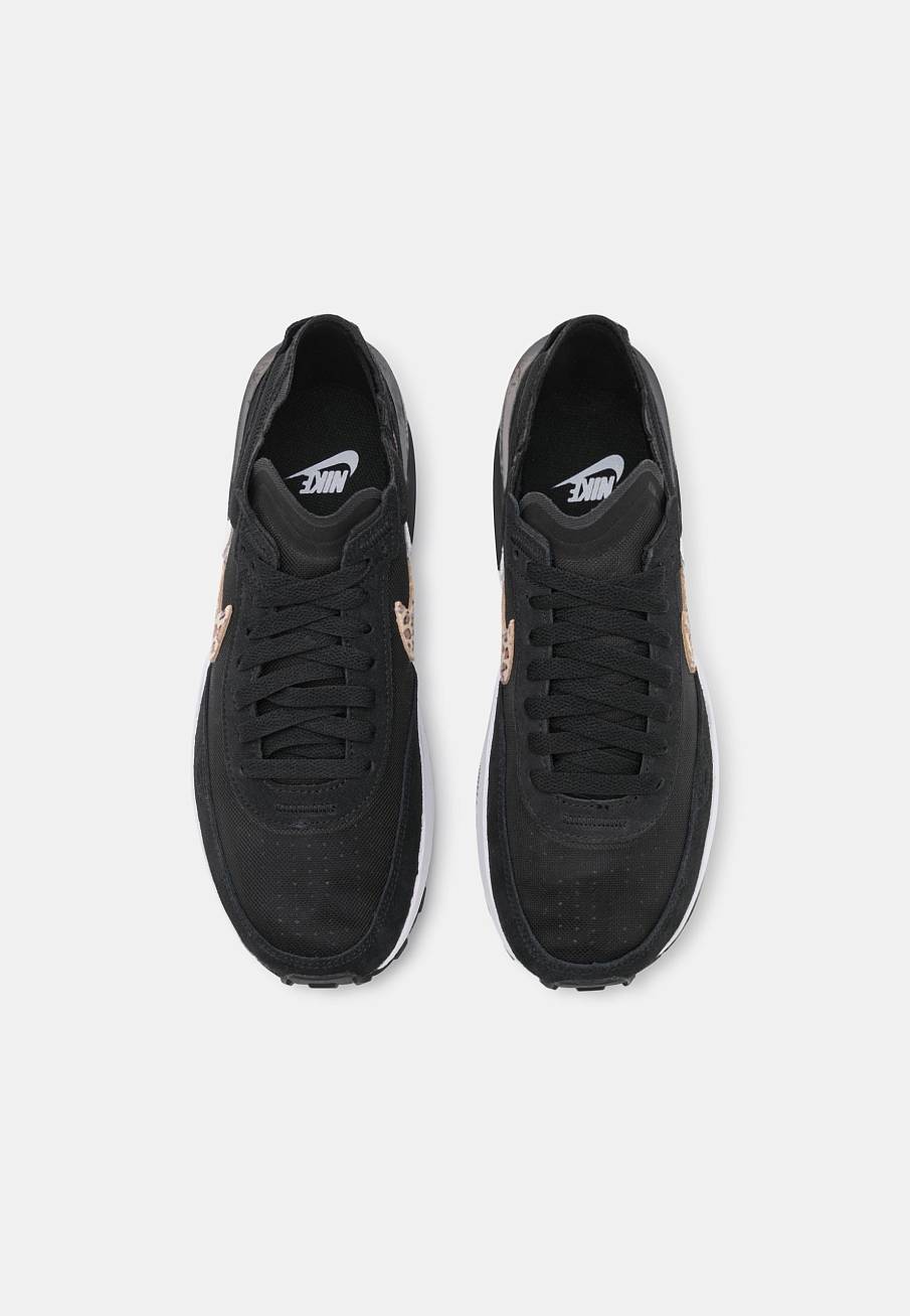 Фото № 3 с приближением к товару «‎Nike Waffle One »