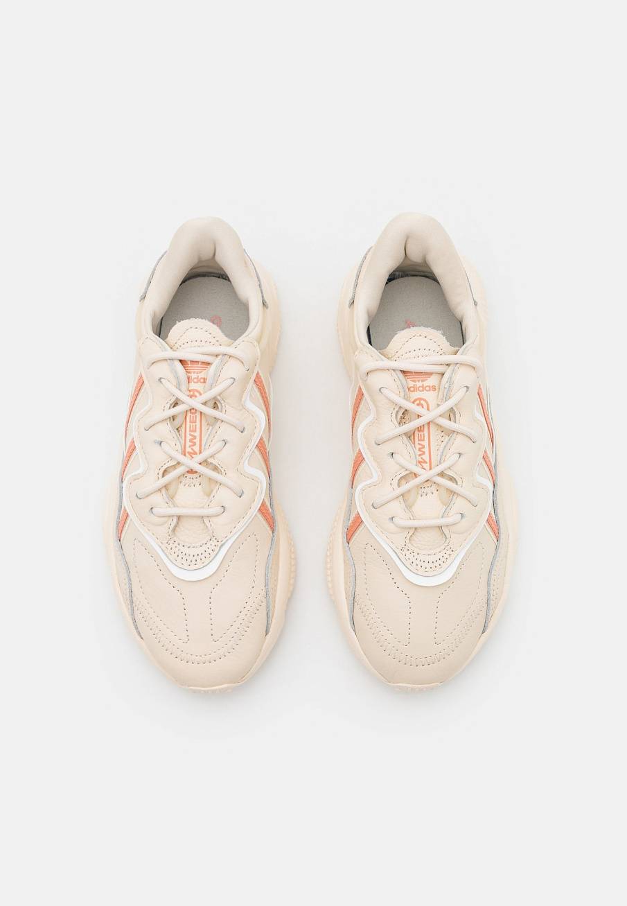Фото № 3 с приближением к товару «‎Adidas Ozweego »