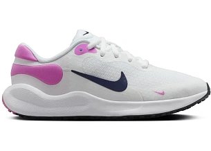 Nike Revolution 7