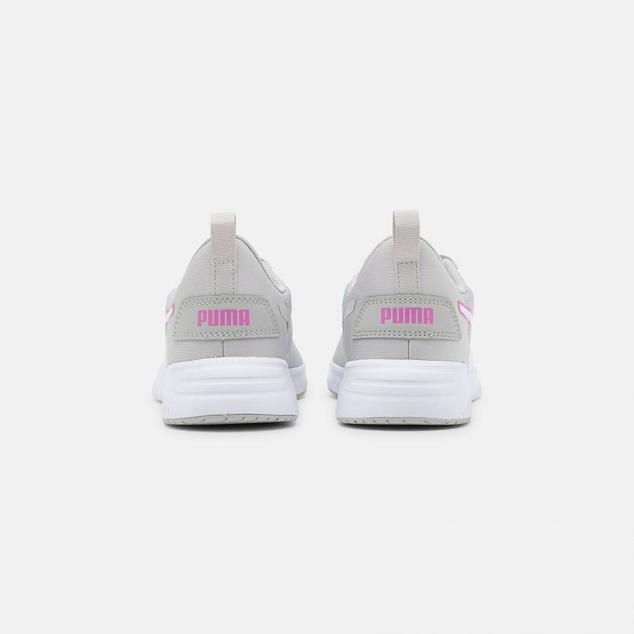Фото № 2 с приближением к товару «‎Puma Flyer Flex»