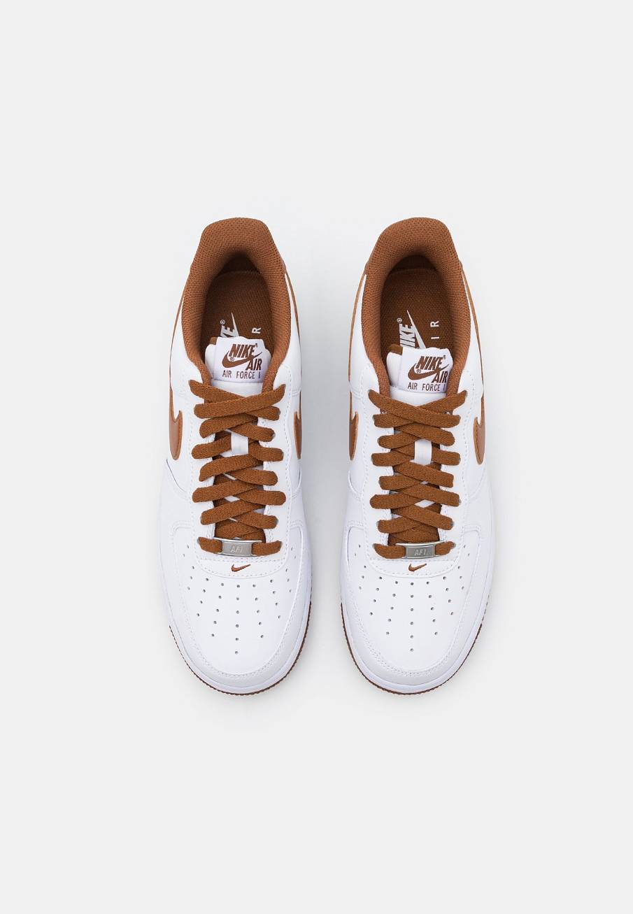 Фото № 4 с приближением к товару «‎Nike Air Force 1 ’07 »