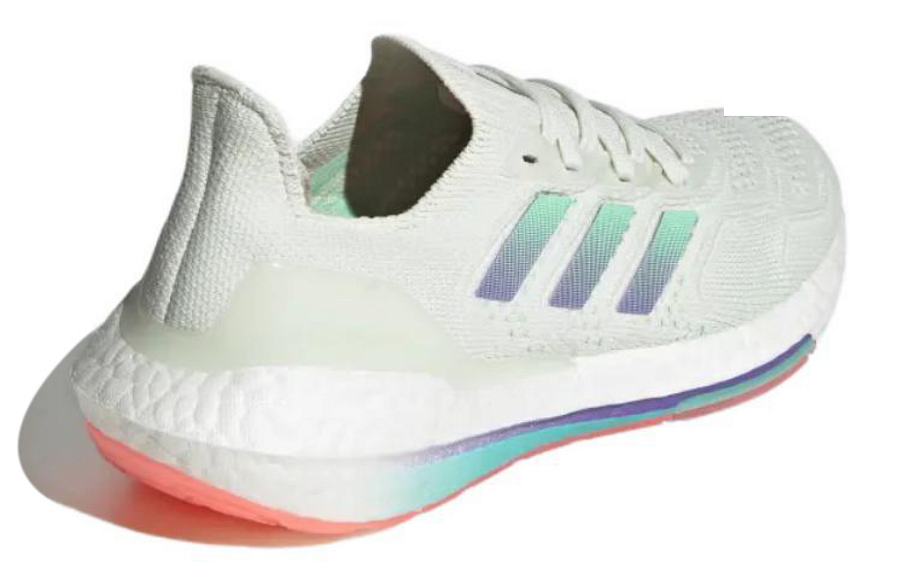 Фото № 4 с приближением к товару «‎ adidas Ultraboost 22 Running shoes»