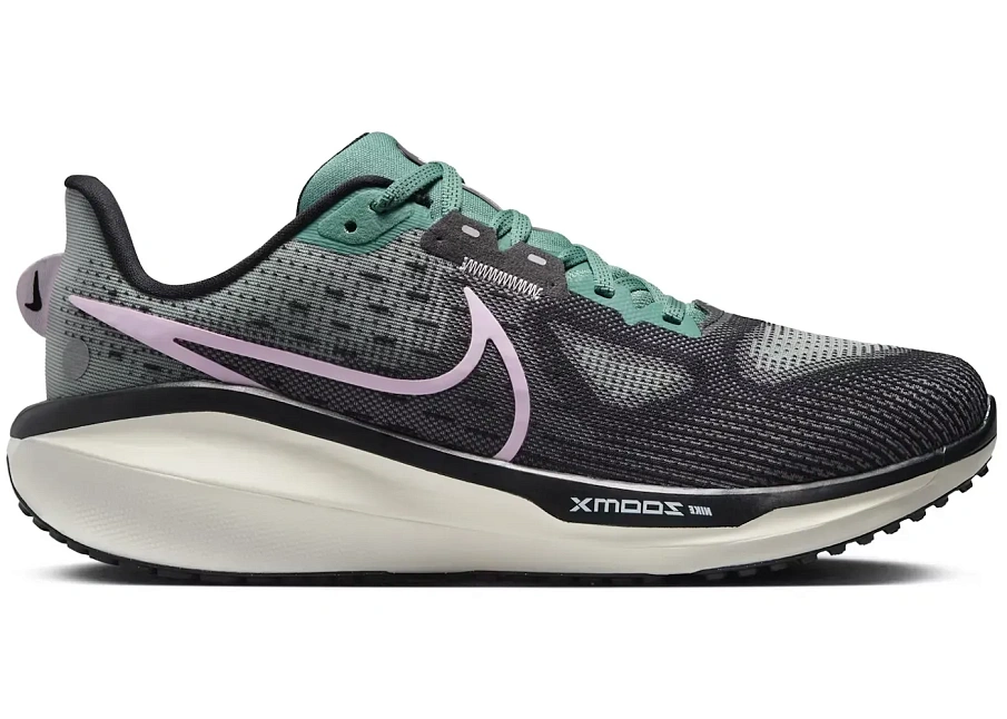 Фото № 1 с приближением к товару «‎Nike Vomero 17»