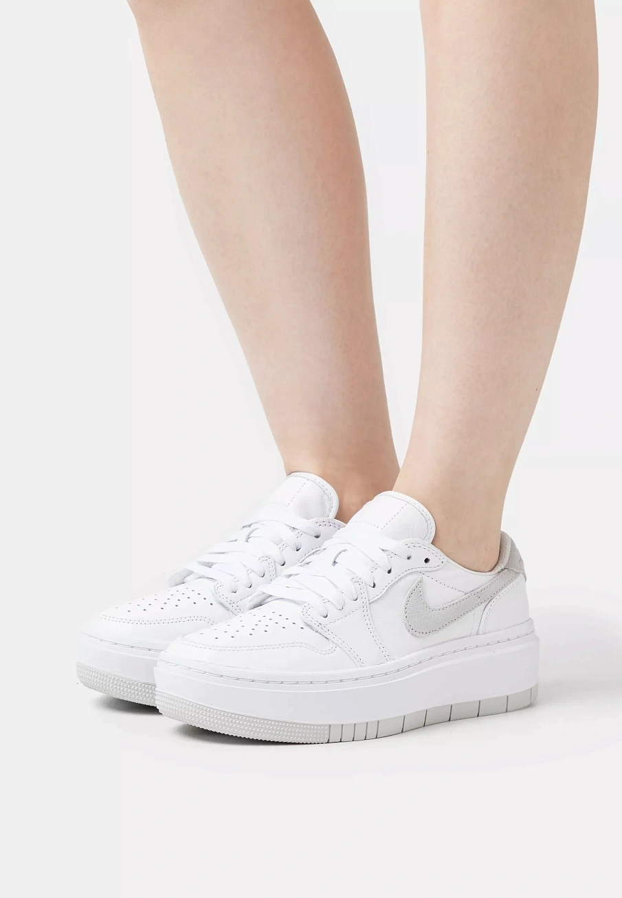 Фото № 1 с приближением к товару «‎AIR JORDAN 1 ELEVATE»