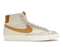 Фото № 1 с приближением к товару «‎Nike Blazer Mid 77»