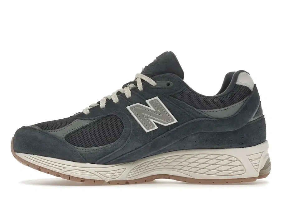 Фото № 3 с приближением к товару «‎New Balance 2002R»