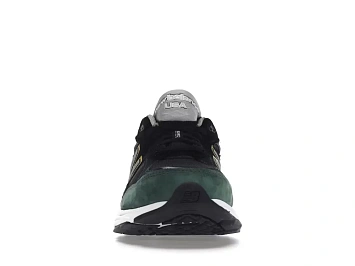New Balance 990v3 - 2