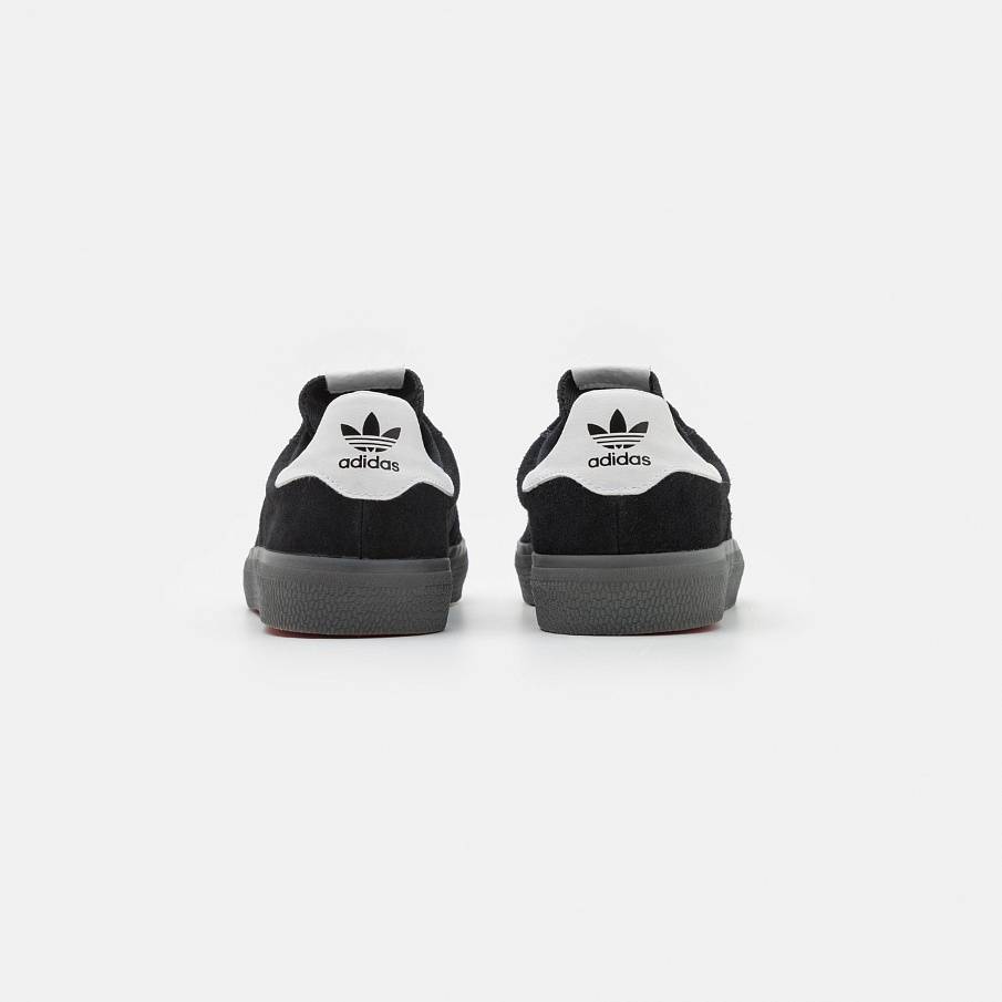 Фото № 3 с приближением к товару «‎Кроссовки Adidas SPAD115O1HP-Q11»