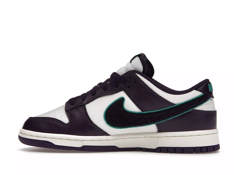 Фото № 3 с приближением к товару «‎Nike Dunk Low Chenille Swoosh Sail Grand Purple»