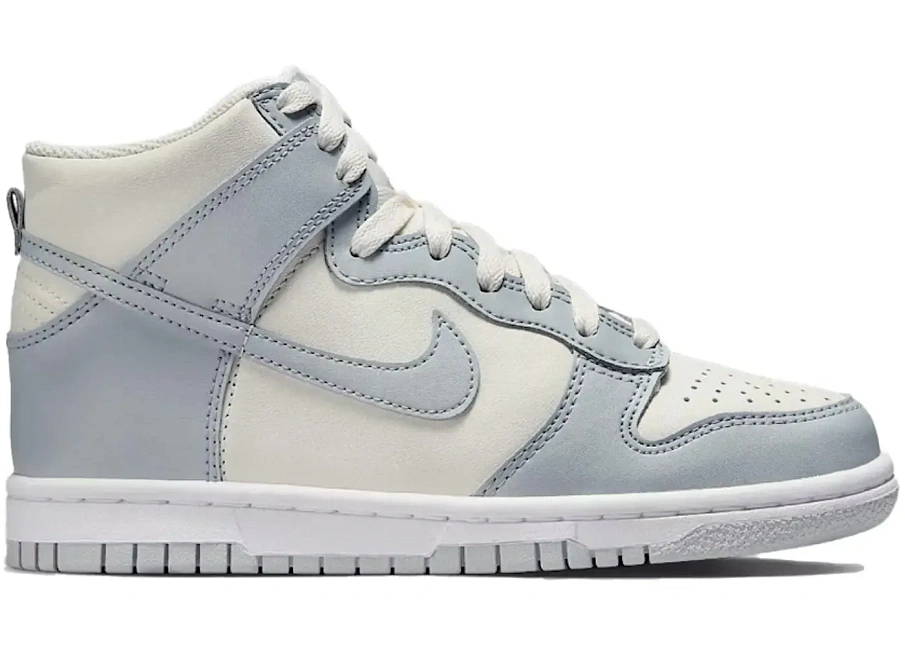 Фото № 1 с приближением к товару «‎Nike Dunk High»