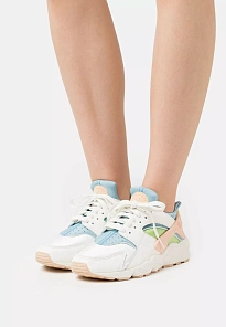 Фото № 1 с приближением к товару «‎AIR HUARACHE SE OOO»