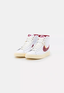 Фото № 2 с приближением к товару «‎W BLAZER MID 77 SE»