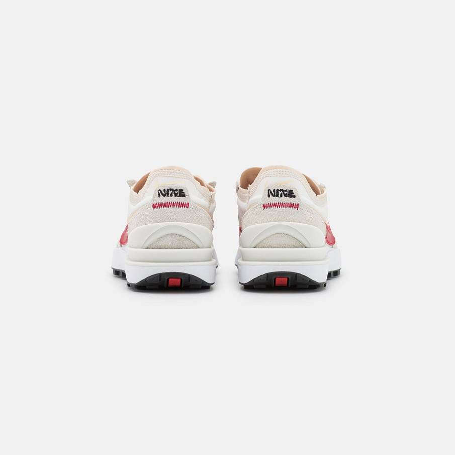 Фото № 4 с приближением к товару «‎Nike Waffle One »