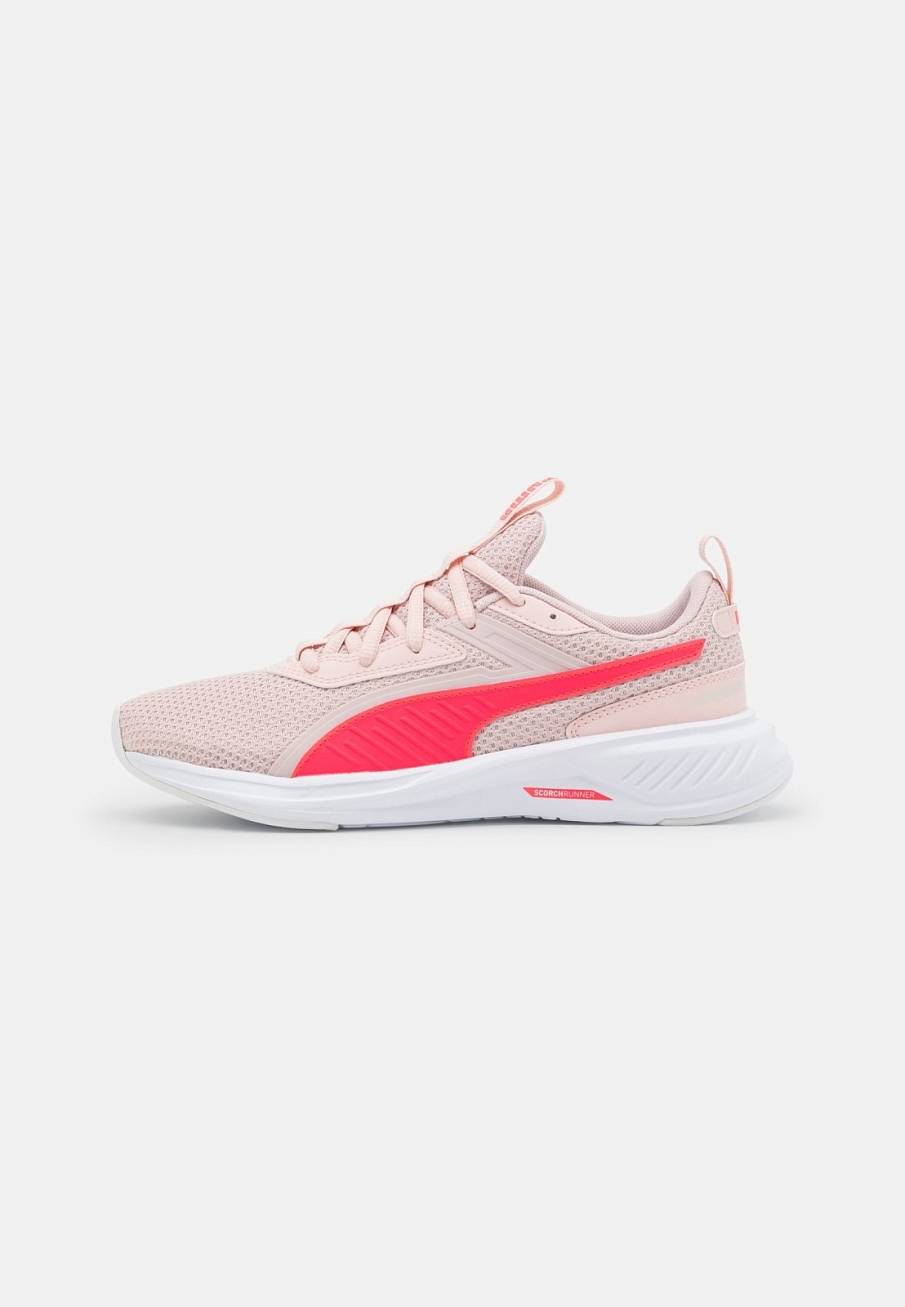 Фото № 1 с приближением к товару «‎Puma Scorch Runner»