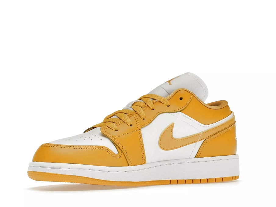 Фото № 4 с приближением к товару «‎Jordan 1 Low White Pollen »