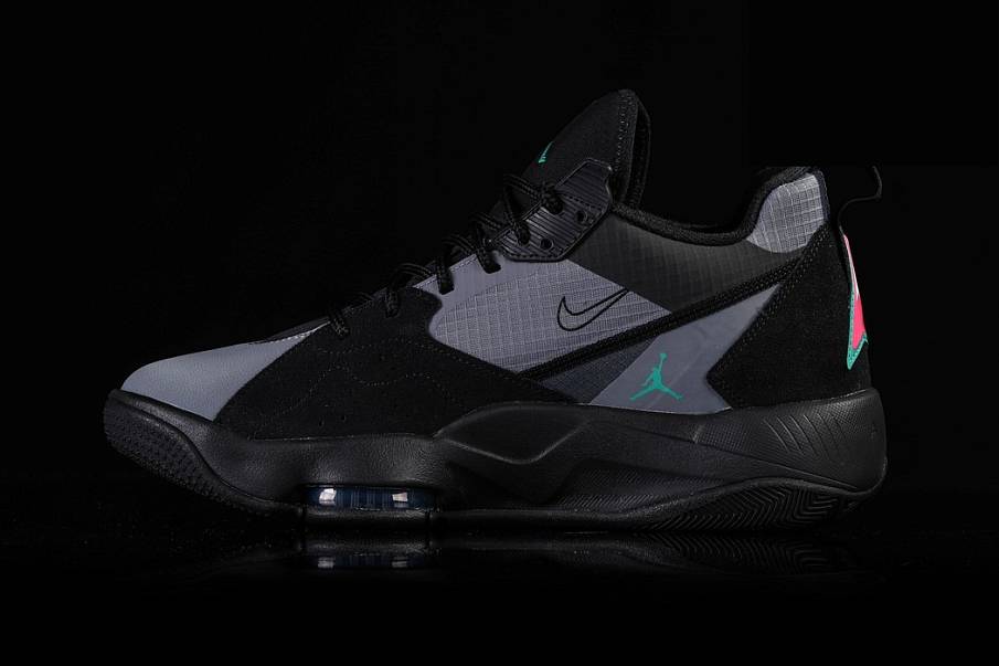 Фото № 2 с приближением к товару «‎Nike Air Jordan Zoom 92 Smoke Watermelon »