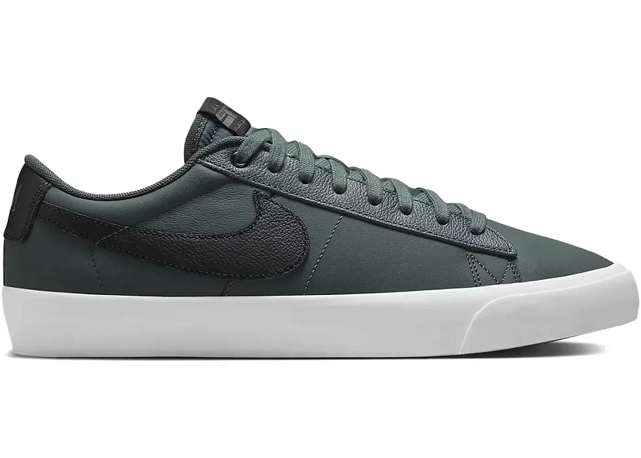 Фото № 1 с приближением к товару «‎Nike SB Zoom Blazer Low Pro GT»