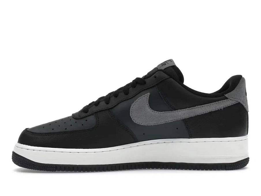 Фото № 3 с приближением к товару «‎Nike Air Force 1 '07»