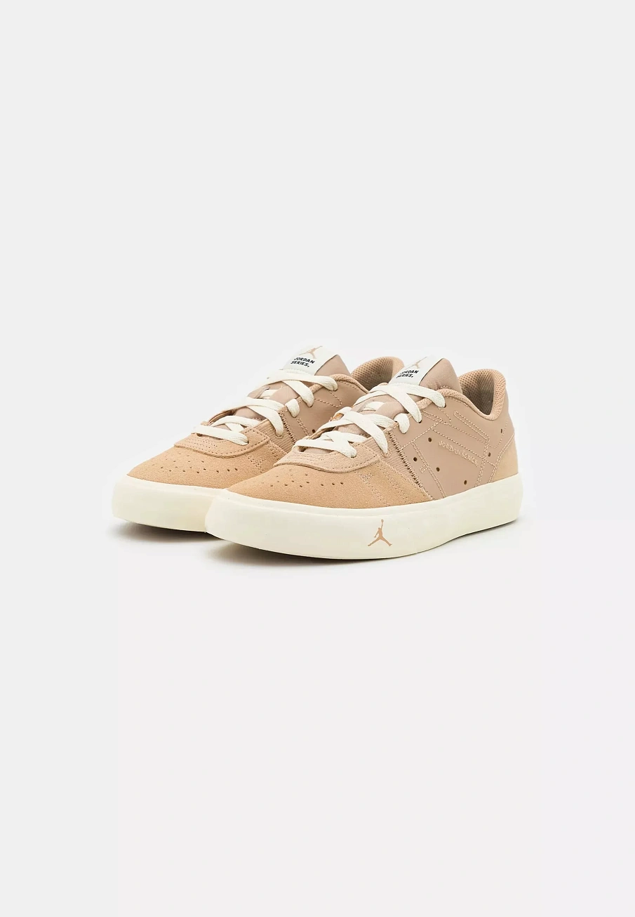 Фото № 3 с приближением к товару «‎WMNS JORDAN SERIES ES»
