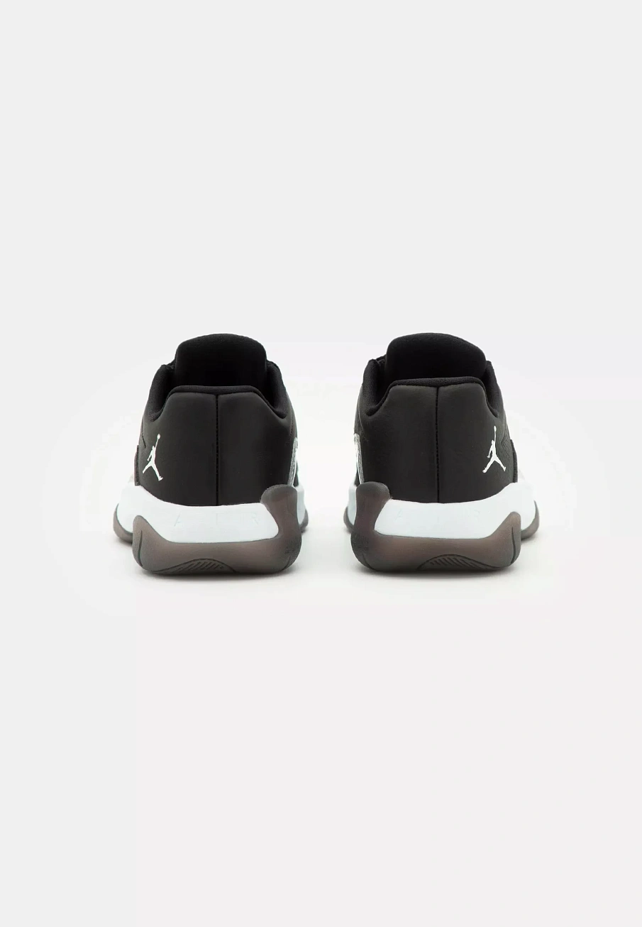Фото № 2 с приближением к товару «‎WMNS AIR JORDAN 11 CMFT LOW»