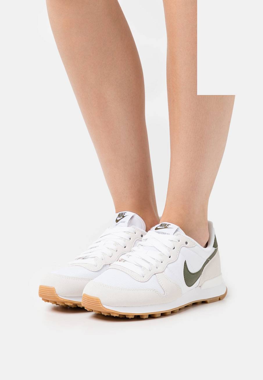 Фото № 2 с приближением к товару «‎Nike Internationalist »