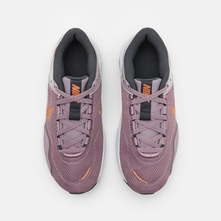 Фото № 4 с приближением к товару «‎Nike Legend Essential 3 NN P»