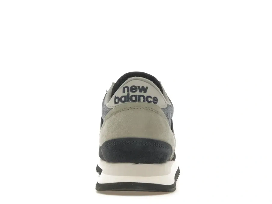 Фото № 4 с приближением к товару «‎New Balance 730»