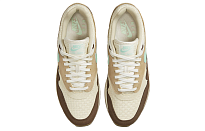 Фото № 4 с приближением к товару «‎ Nike Air Max 1 Running shoes»