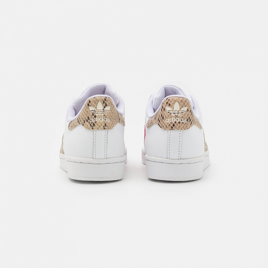 Фото № 3 с приближением к товару «‎Adidas Superstar »