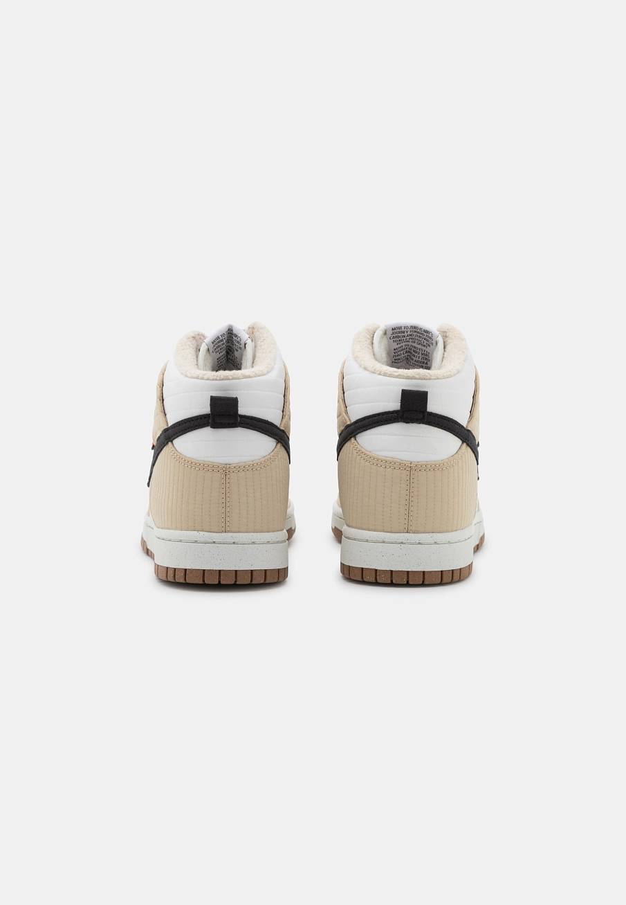 Фото № 3 с приближением к товару «‎Nike Dunk Retro NN »