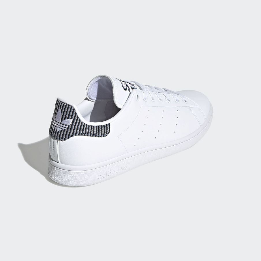 Фото № 4 с приближением к товару «‎Adidas Stan Smith »