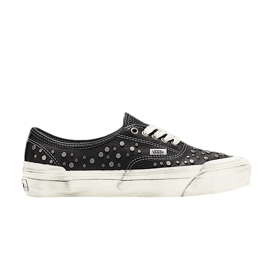 Фото № 1 с приближением к товару «‎Vans Authentic 44 LX Studded Leather»