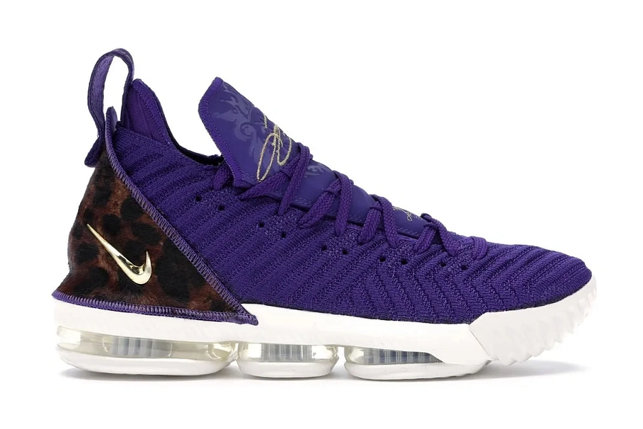 Фото № 1 с приближением к товару «‎Nike LeBron 16 King Court Purple»