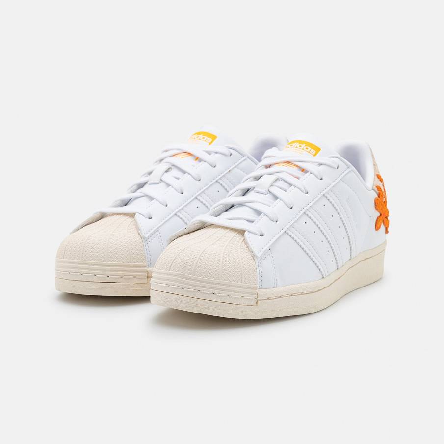 Фото № 3 с приближением к товару «‎Adidas Superstar »