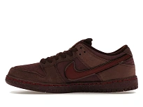 Фото № 3 с приближением к товару «‎Nike SB Dunk Low»