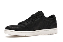 Фото № 4 с приближением к товару «‎Jordan 1 Retro Low Swooshless Black»