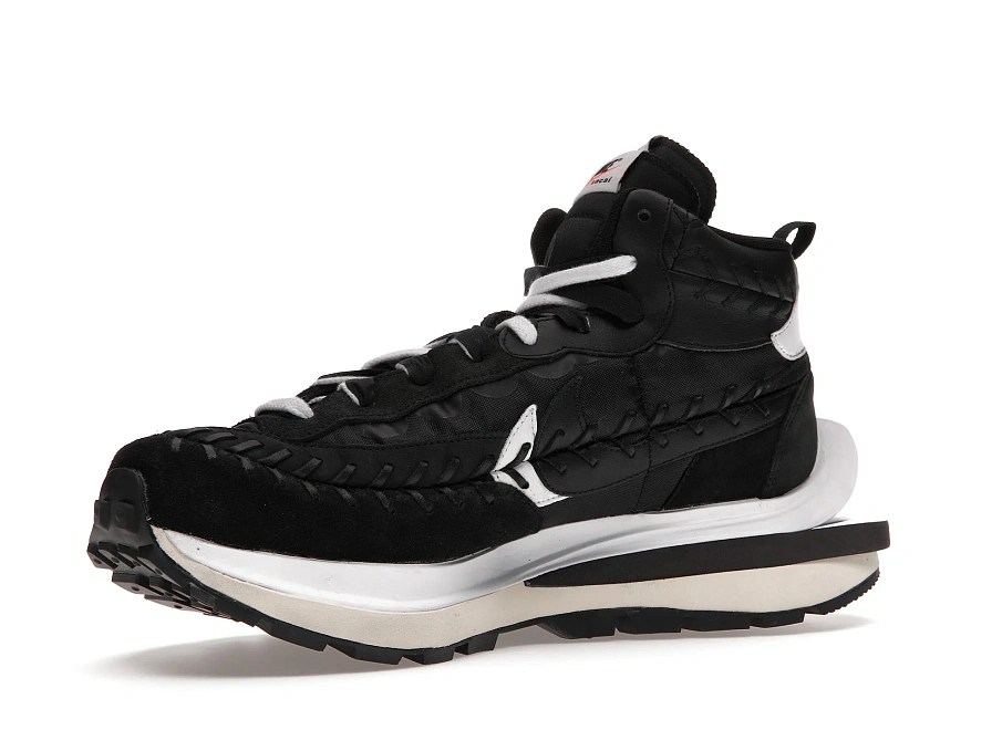 Фото № 4 с приближением к товару «‎Nike Vaporwaffle sacai Jean Paul Gaultier Black White»