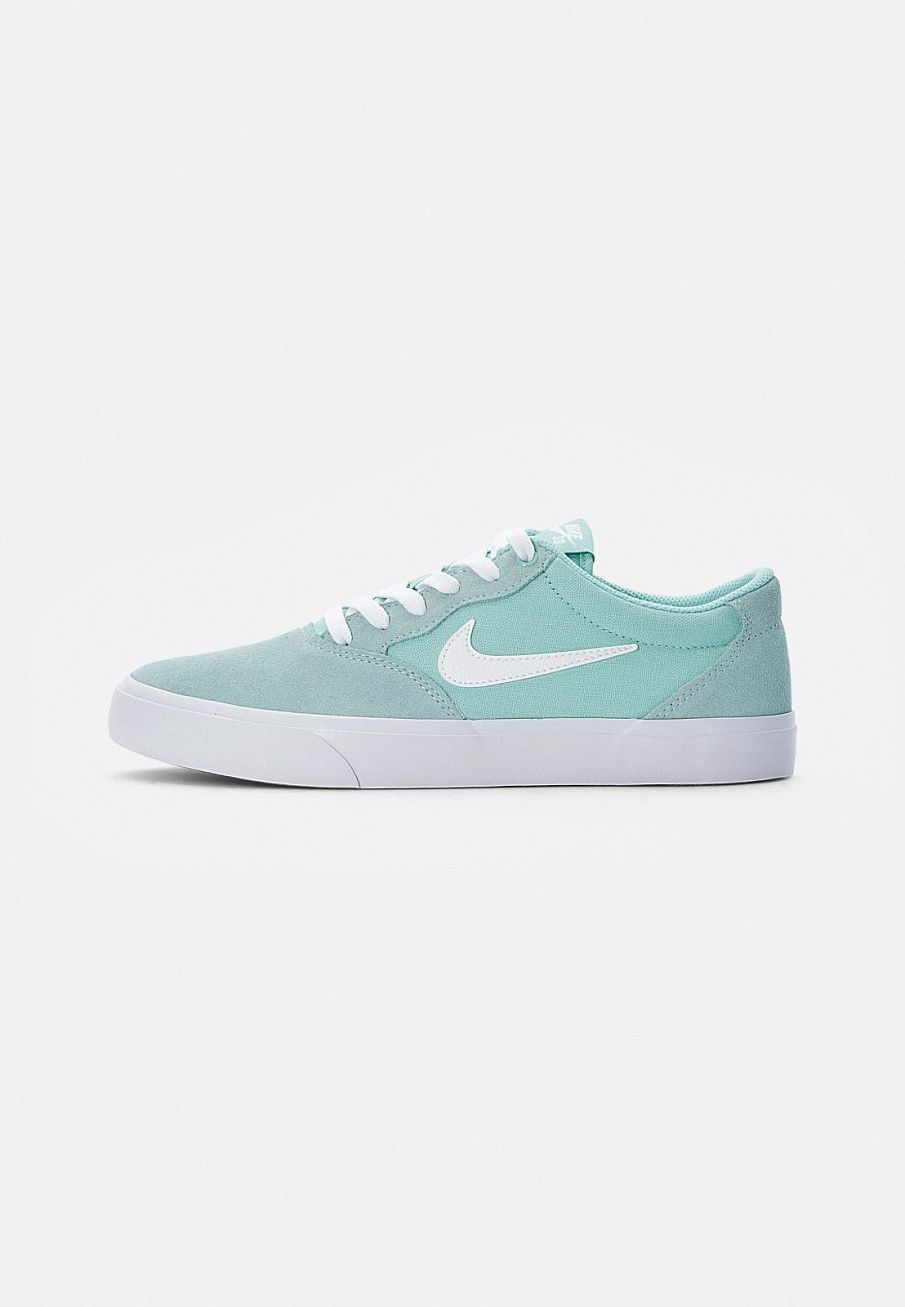 Фото № 1 с приближением к товару «‎Nike Chron »