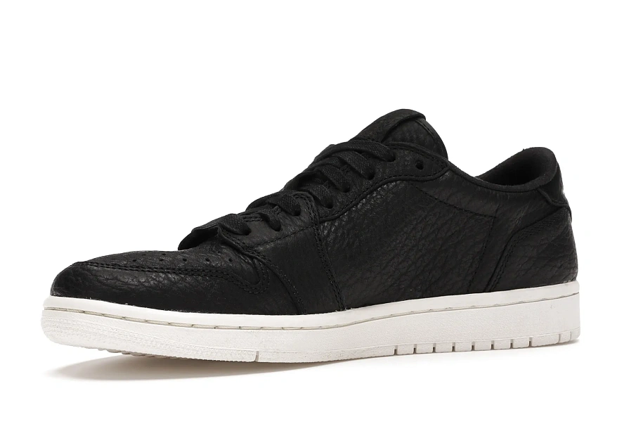 Фото № 4 с приближением к товару «‎Jordan 1 Retro Low Swooshless Black»