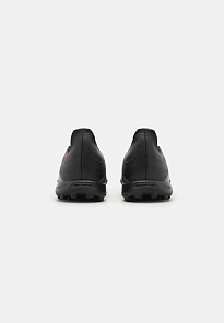 Фото № 3 с приближением к товару «‎PREDATOR LEAGUE LACELESS TURF»