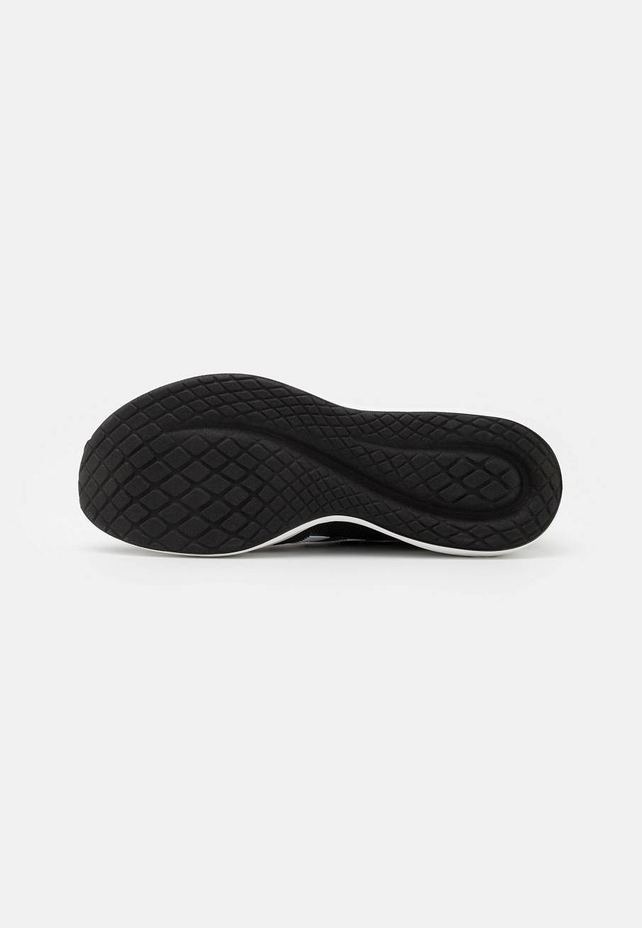 Фото № 5 с приближением к товару «‎Adidas 2.0 »