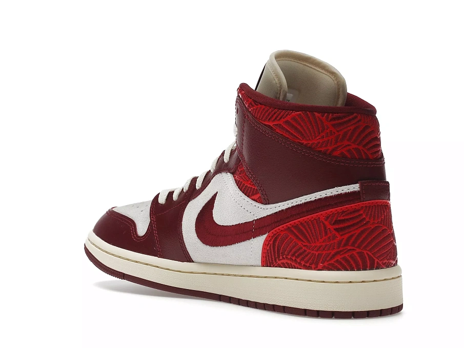 Фото № 3 с приближением к товару «‎Jordan 1 Mid SE Tiki Leaf Team Red »